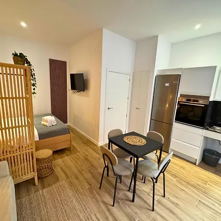 Travel Habitat Loft Sea & Port Apartmán